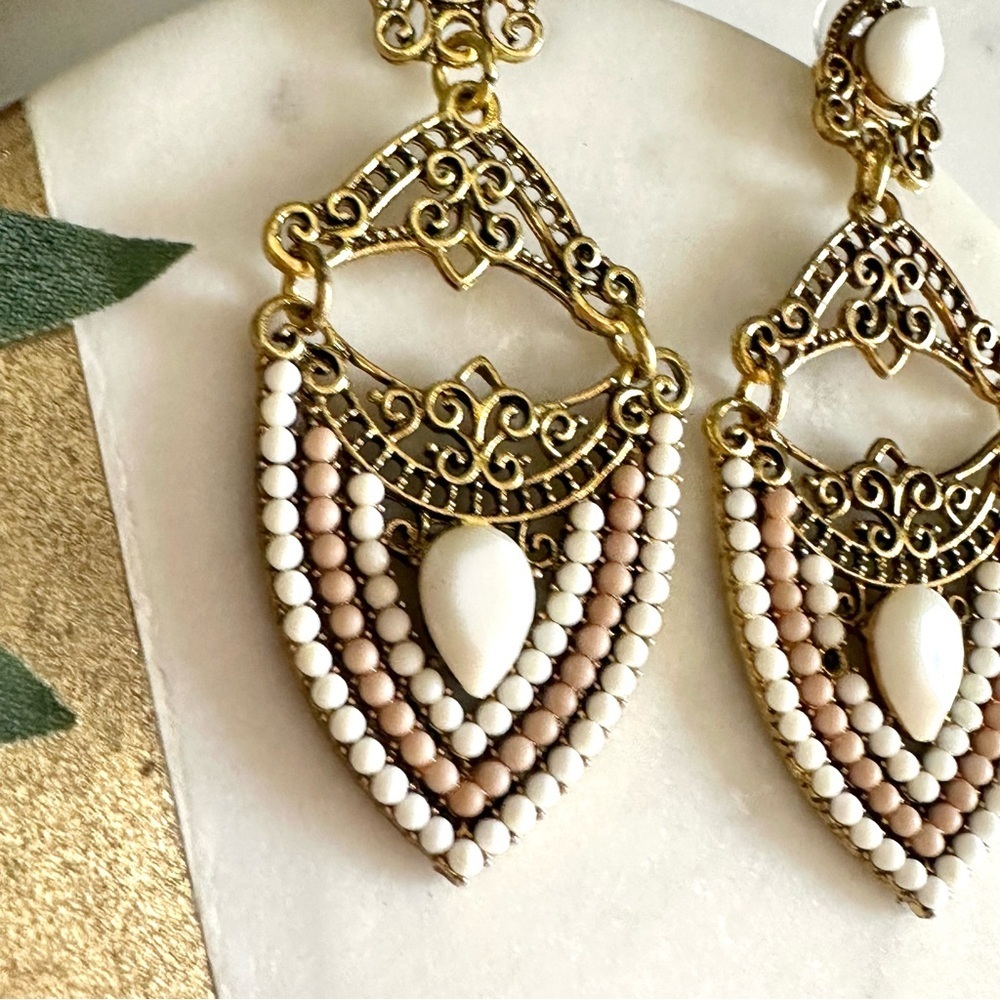 FLAW Art Deco Vintage Style Nouveau Elegance Gold White Chandelier Earrings NEW - Picture 3 of 6